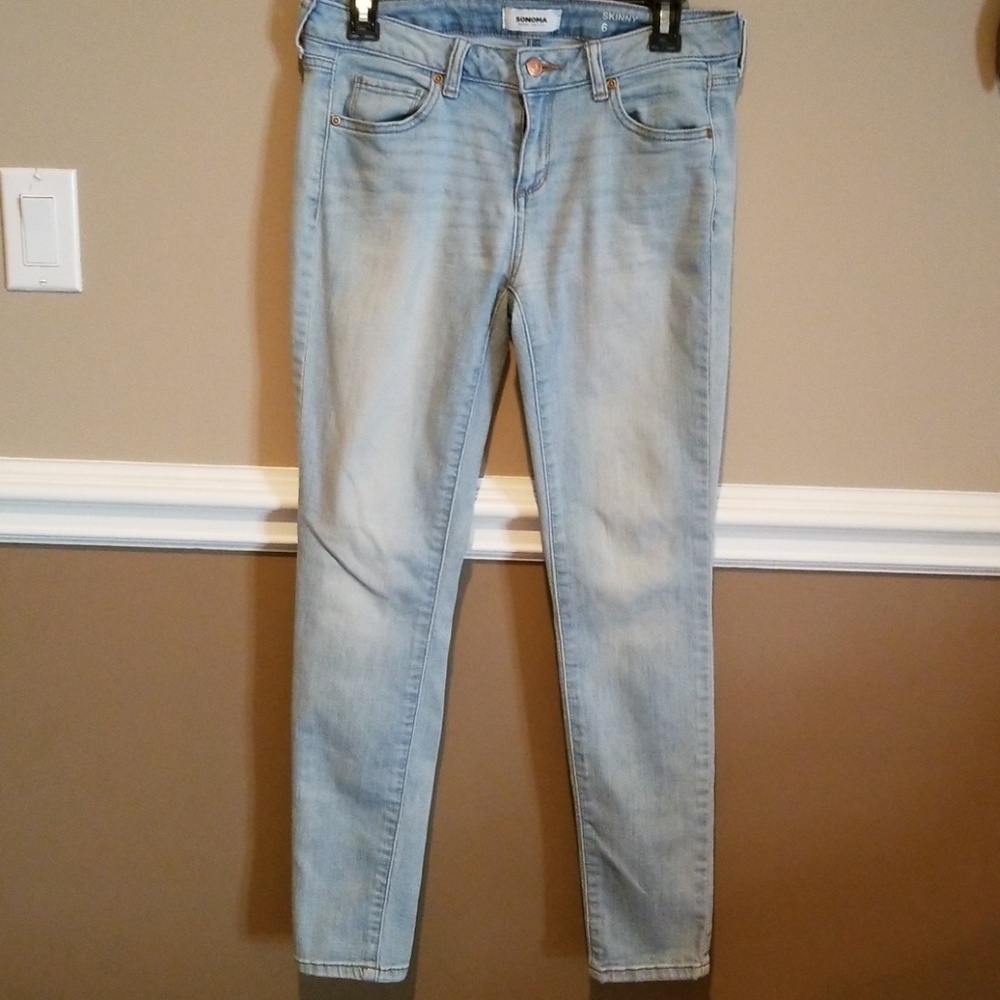 Stretchy skinny jeans